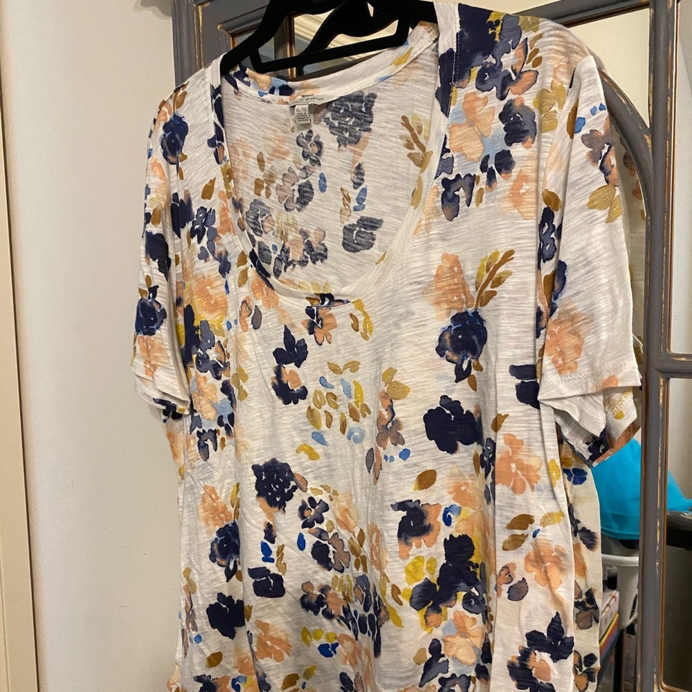 Lucky Brand top